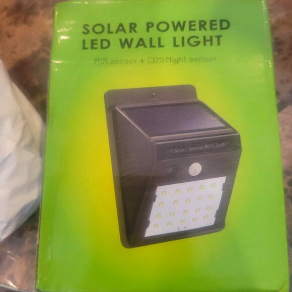 Solar Light Motion Sensor LED Solar Energy Outdoor Light Porch Yard Garden New - Picture 1 of 1